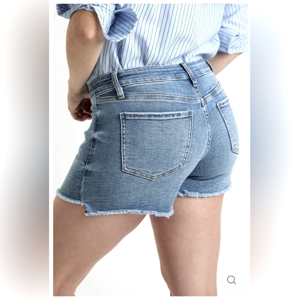 Royalty For Me Blue Jean Shorts Distressed Frayed Hem Hi~Lo Hem Pre-Loved